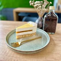 Fehércsokis mangó torta szelet