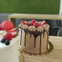 Málnás csokoládé torta
